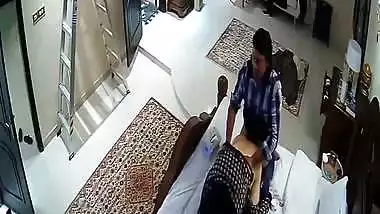 Aapa enjoys threesome sex with cousins in Pakistani porn