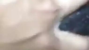 Desi village babe’s pussy show during shower