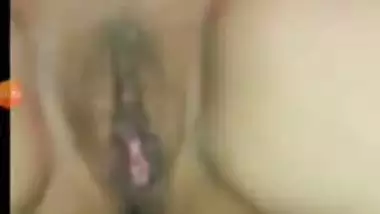 XXX Indian couple sharing sex video