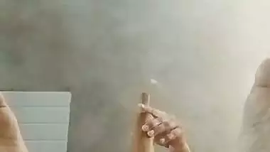 Unsatisfied bhabhi masturbation with chapati roller